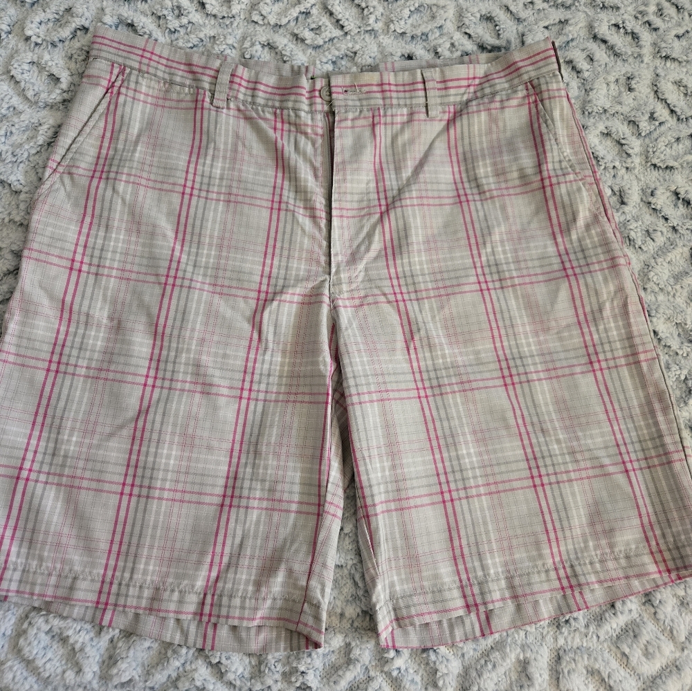 Plaid Pink and Gray Men's Golf Shorts
